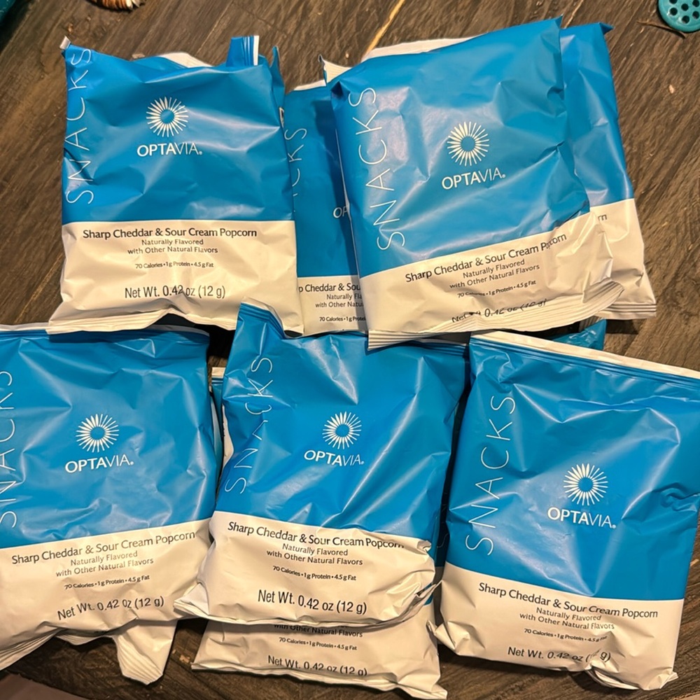 Optavia - Sharp Cheddar & Sour Cream Popcorn Snacks (11 bags)